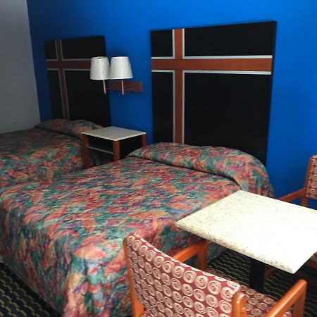 Fulton Inn Lodge West Екстер'єр фото