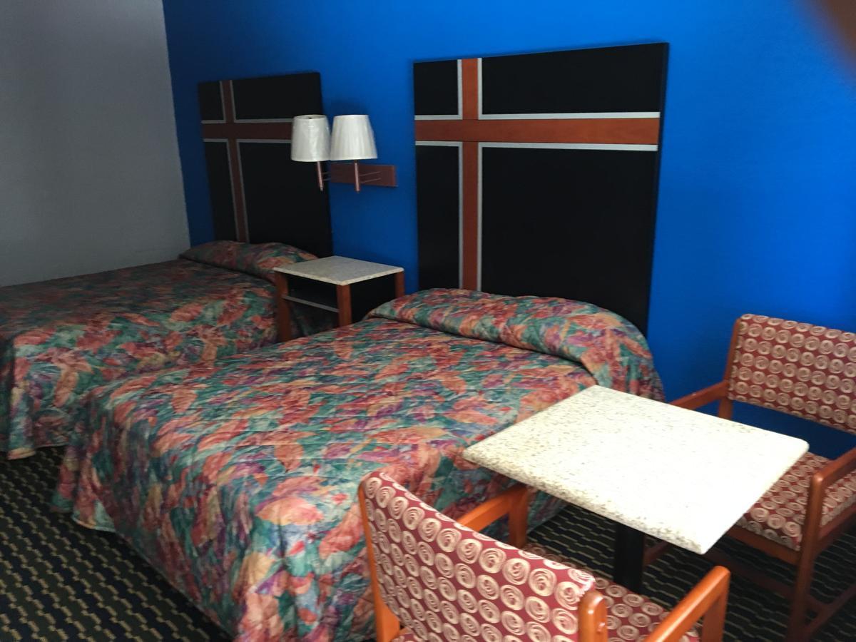 Fulton Inn Lodge West Екстер'єр фото