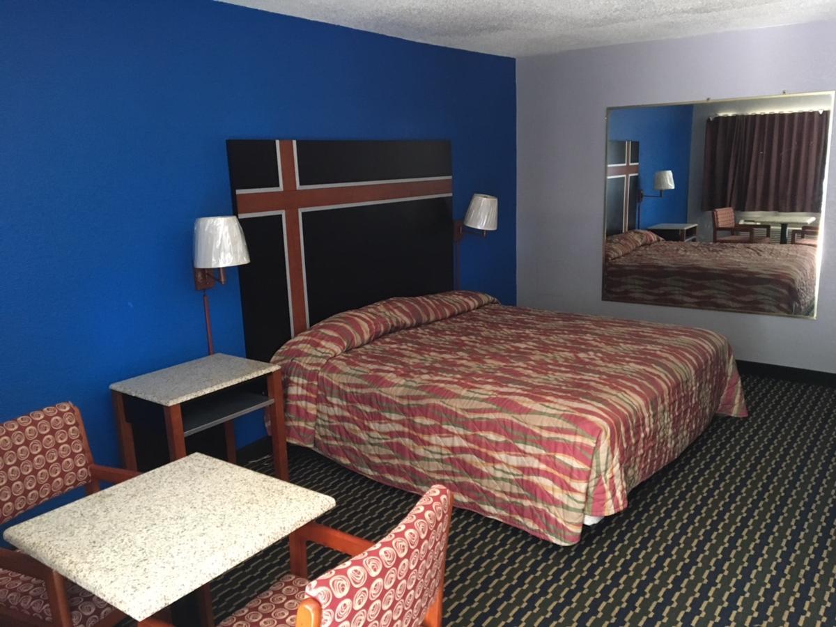 Fulton Inn Lodge West Екстер'єр фото